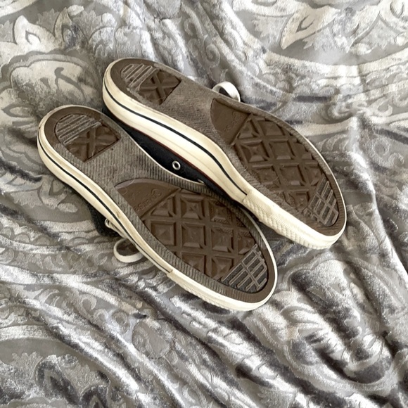 RED WHITE AND BLUE CONVERSE (Men’s 5 Women 7) - Picture 3 of 4